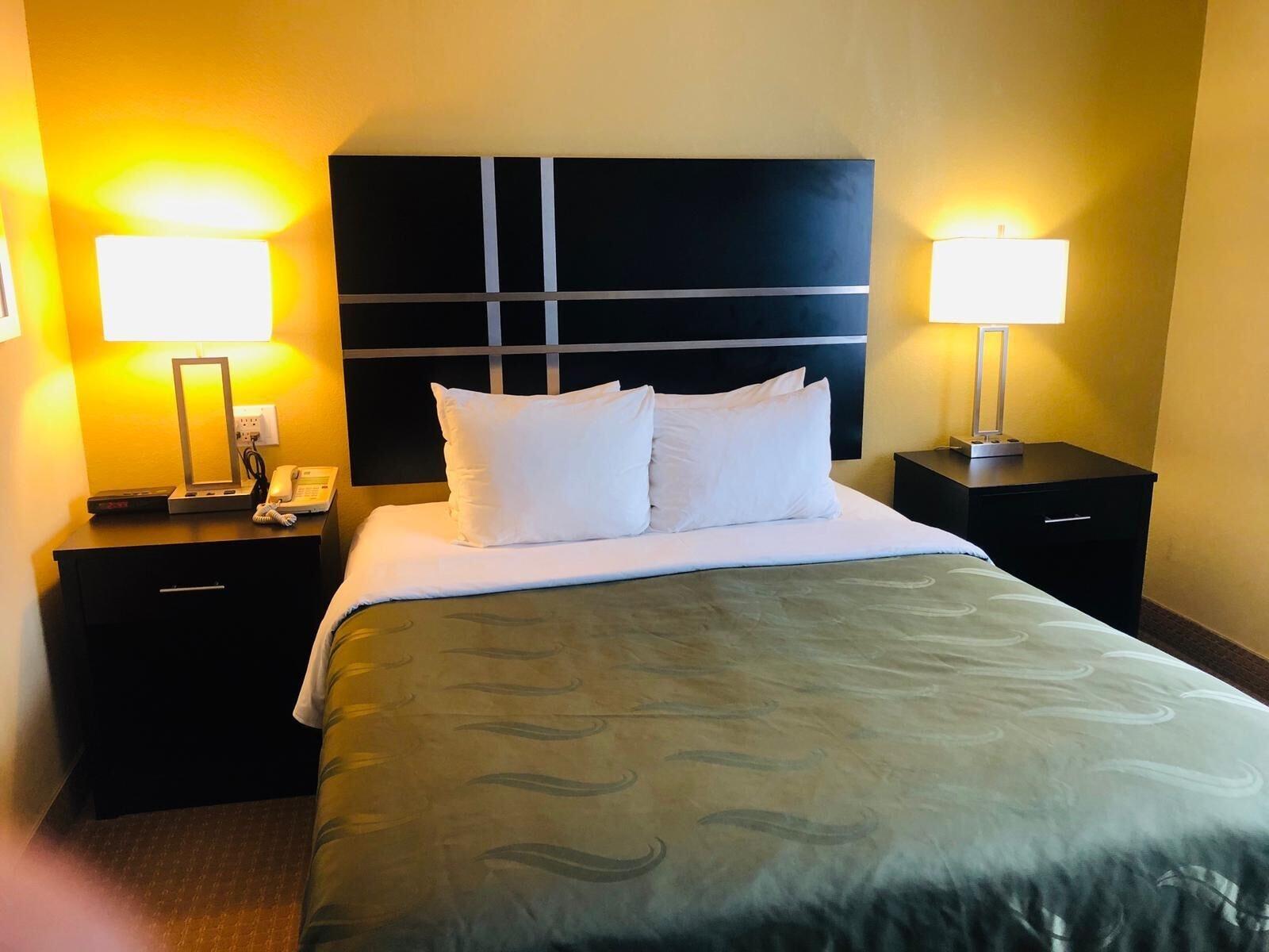 Quality Inn Bracebridge Bagian luar foto