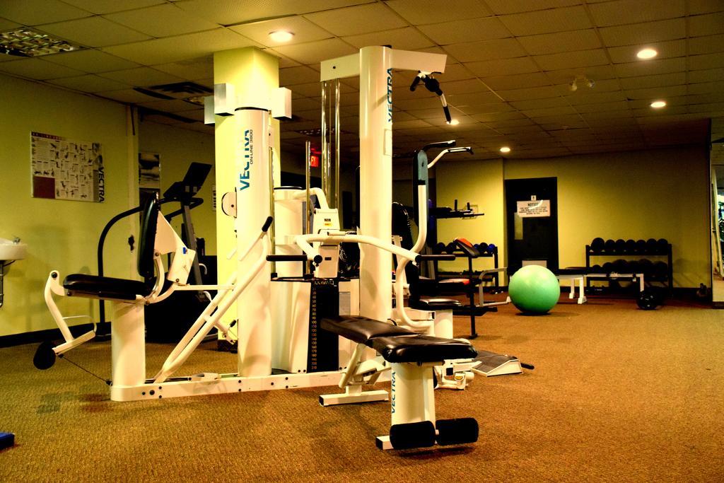 Quality Inn Bracebridge Bagian luar foto